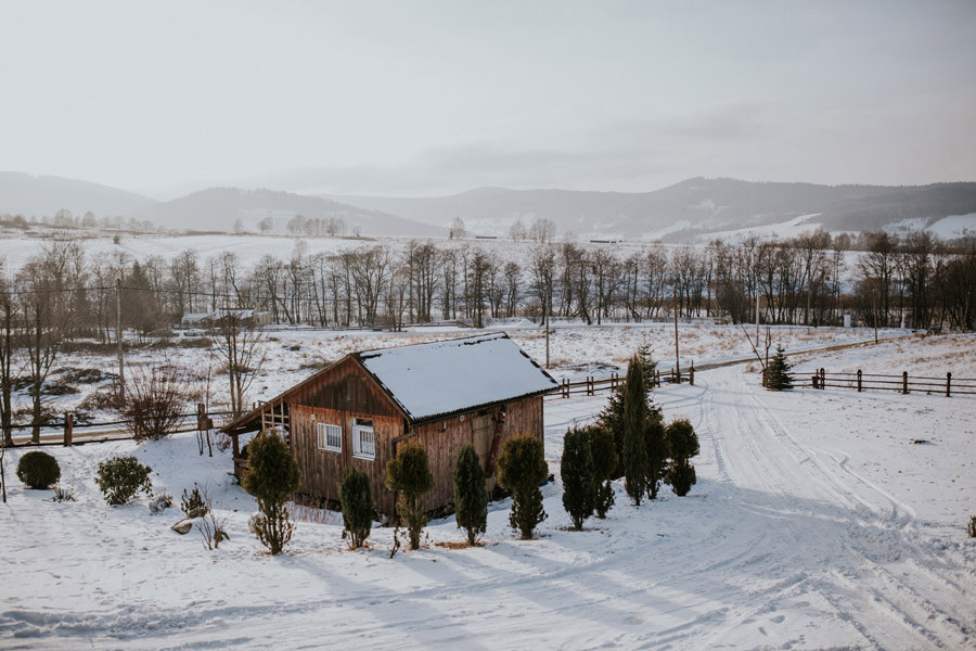 winter cabin landscape